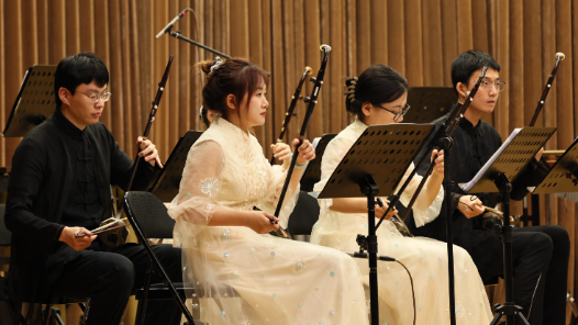北京民族乐团奏响“青春乐拍”