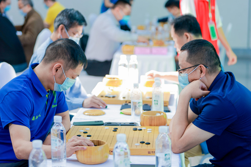 全国围棋之乡黑白对弈棋乐无穷