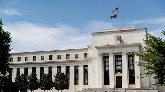 美联储维持利率不变 预计年内最多降息一次