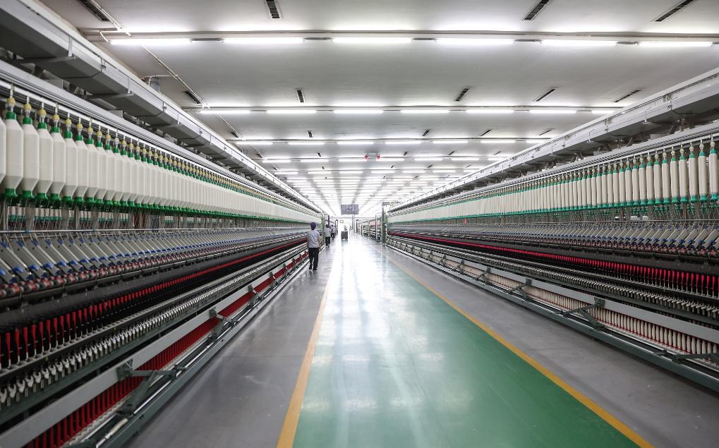 高质量发展调研行｜1克棉如何纺出500米长的纱