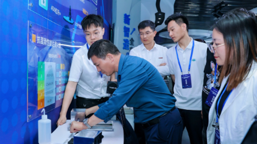 走进“中国橡胶工业的黄埔” 探寻新质生产力的“青科力量”