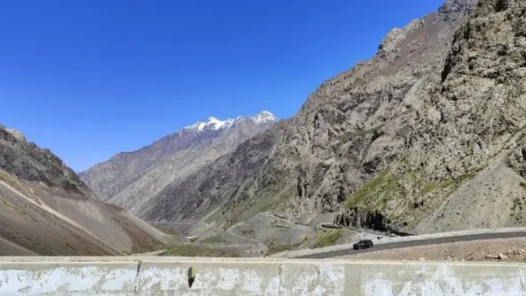 新疆增设10个气象站 保障独库公路旅游安全
