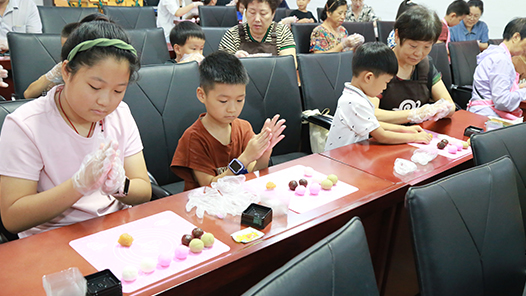 青岛市城阳区总工会大力推广社会组织服务职工项目