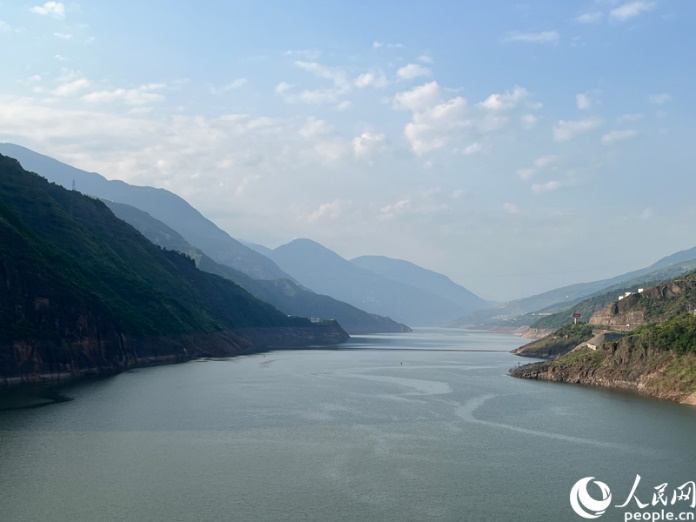 白鹤滩水库图片