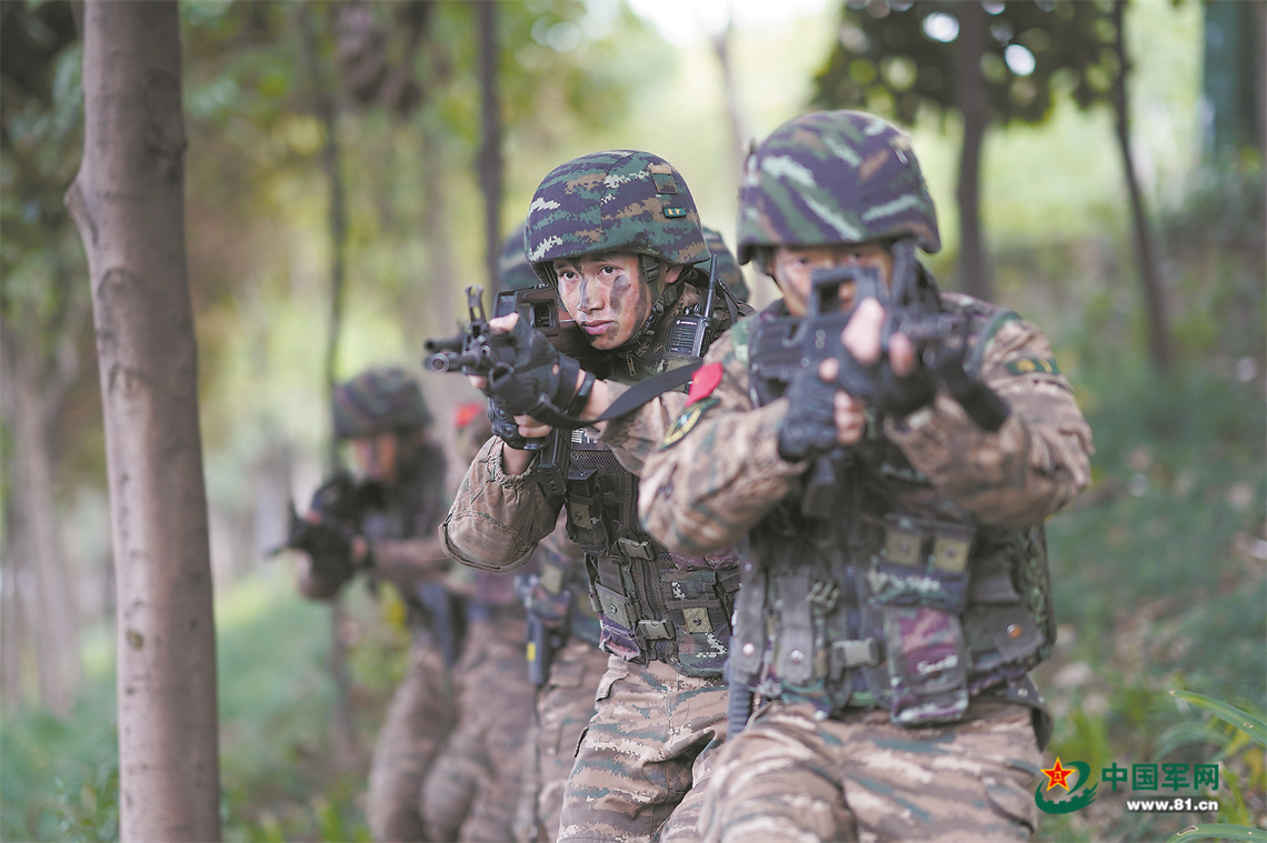 解放軍和武警部隊新年紮實開展實戰化訓練影像 - 軍事 - 中工網