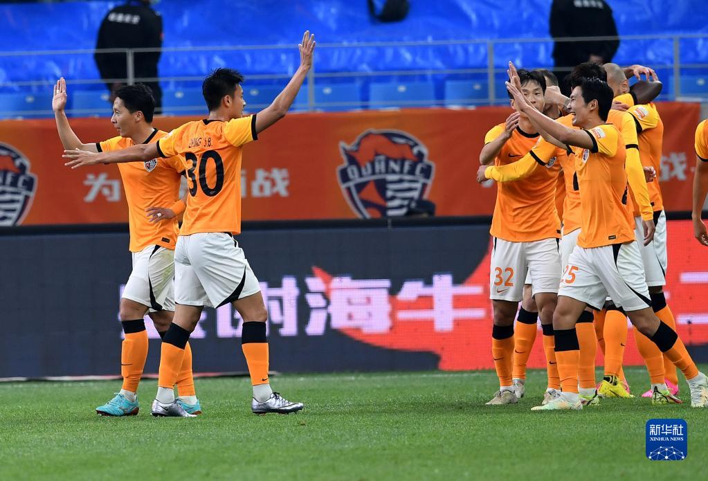 Qingdao Manatee Wins Against Beijing Guoan in Chinese Super League