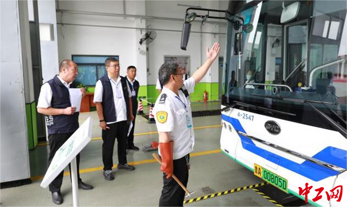 日前，济南市第四届公交行业驾驶员暨维修工技能竞赛决赛启动。图为比赛现场。济南公交集团供图