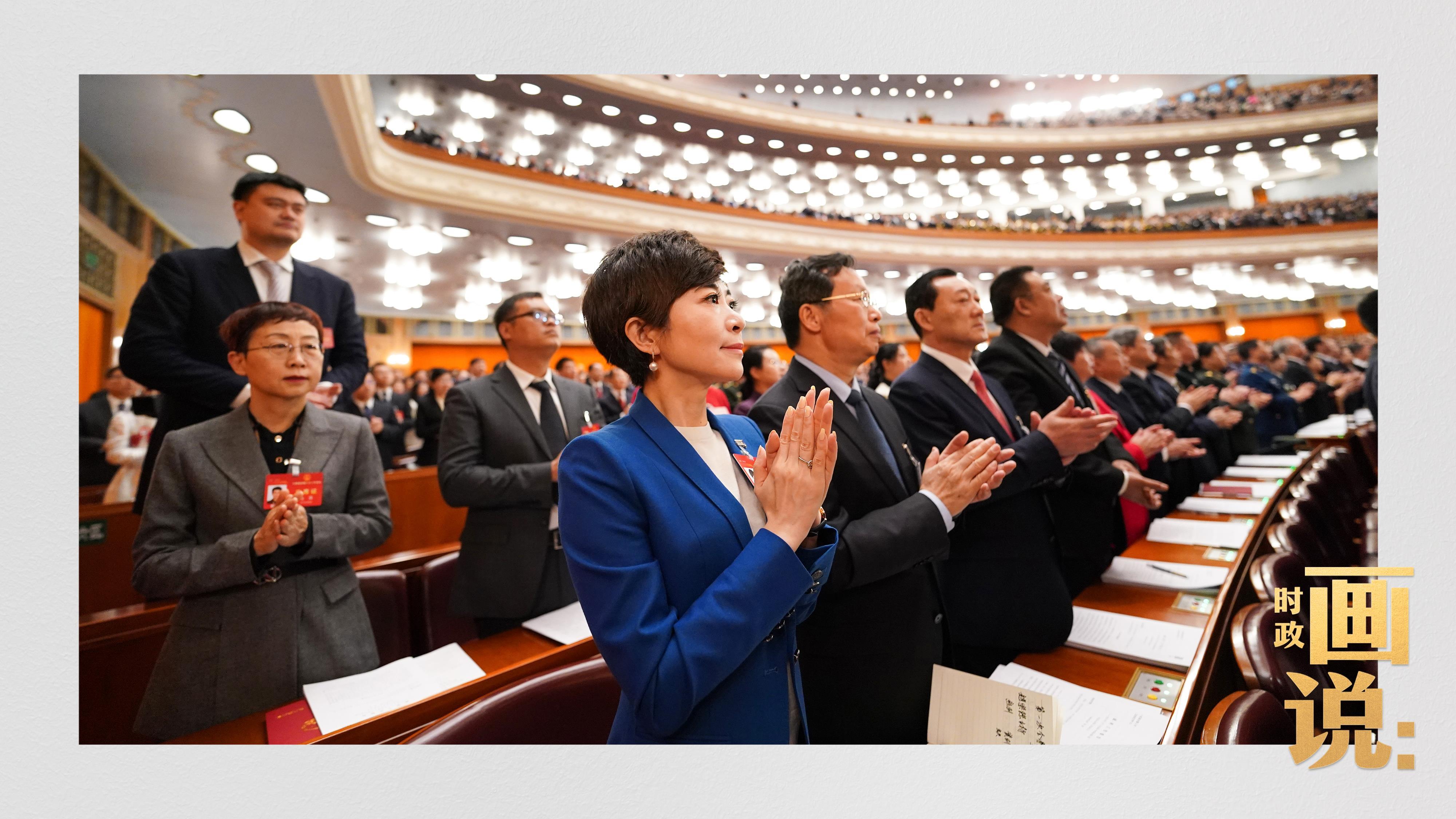 24岁,陆军首批自主培养的女飞行员△两会代表通道,委员通道常常