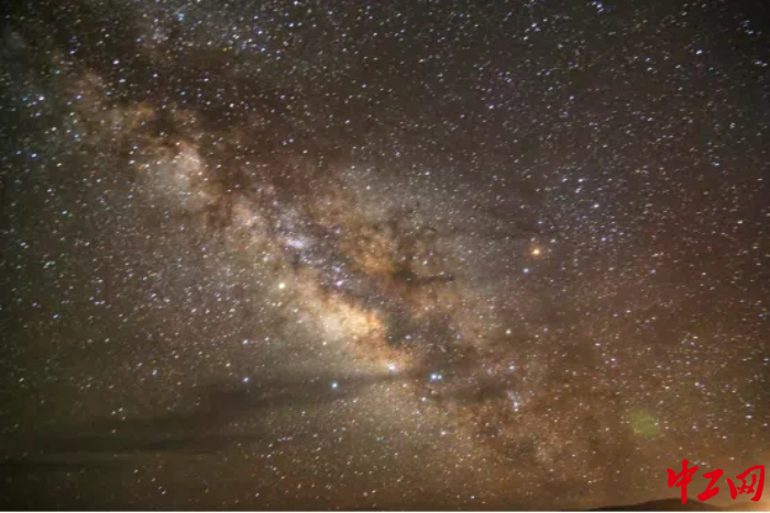 俞祁浩拍摄的银河带。受访者供图