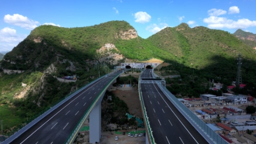 京蔚高速北京段（西六环-灵山互通立交）正式通车