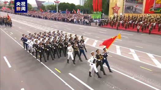 中国排面！解放军仪仗分队亮相白俄罗斯阅兵式