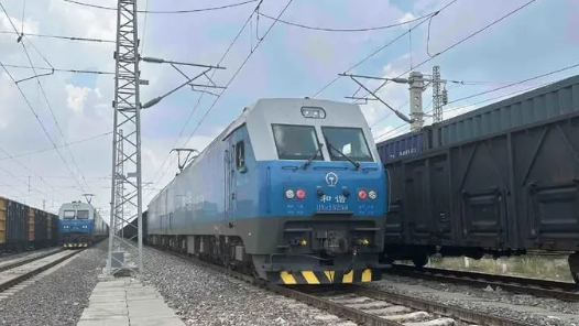 浩吉铁路今年累计发运货物列车突破10000列