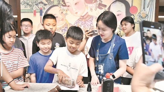 在夏令营 孩子们感受津城文化 收获快乐成长