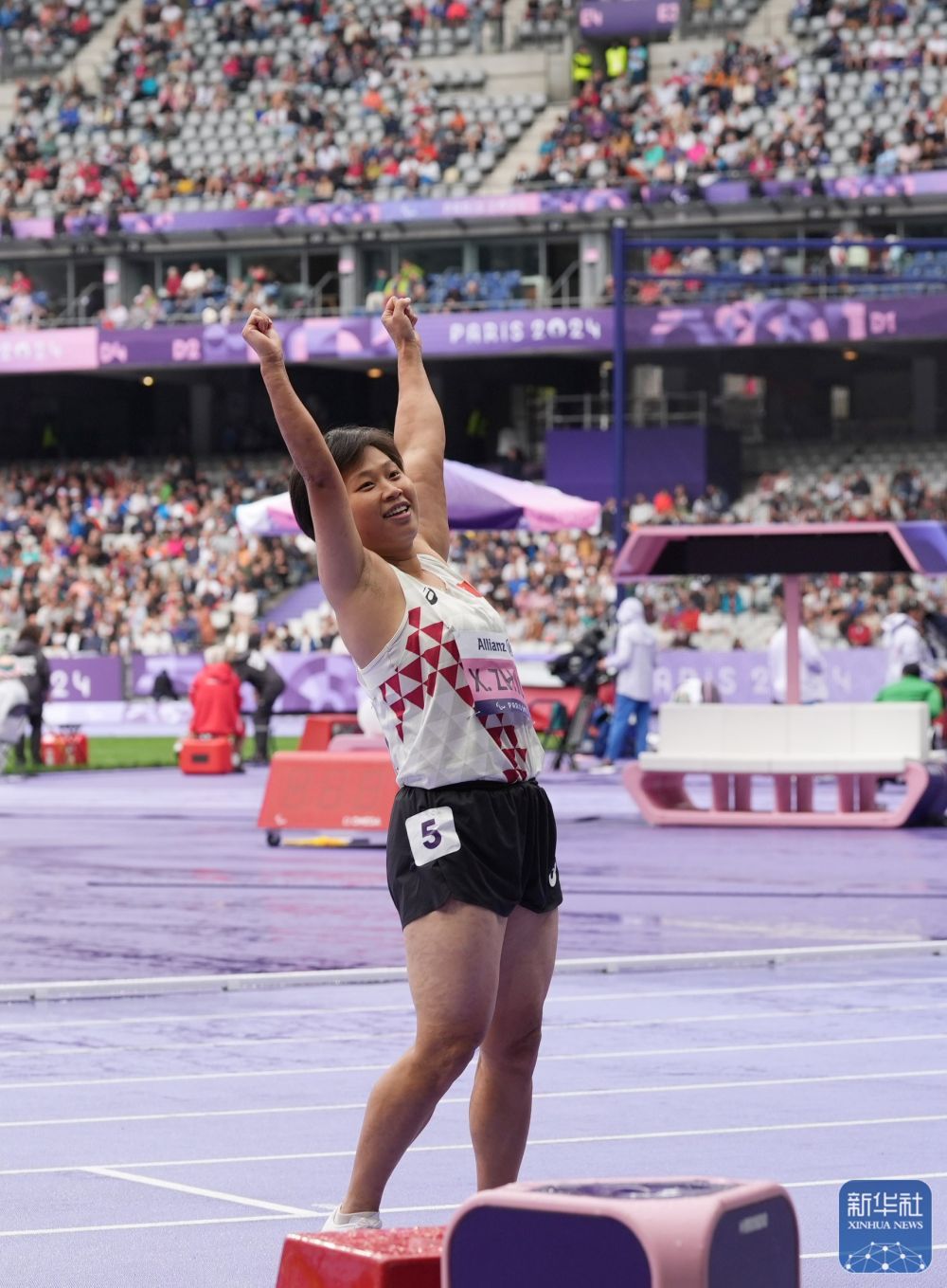 巴黎残奥会|田径:中国选手女子100米t35级摘金夺银