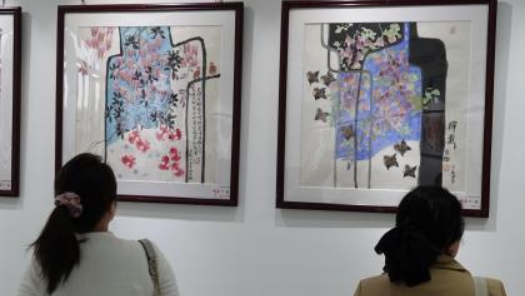 “听香·廿七——朵拉南洋风水墨画展”在福州开幕