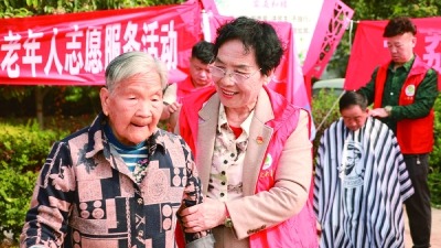 劳模风采·全国劳模 | 赵贤若：闲不住的“热心肠”