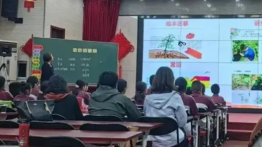 北京：中小学劳动教育有了市级“辅导员”