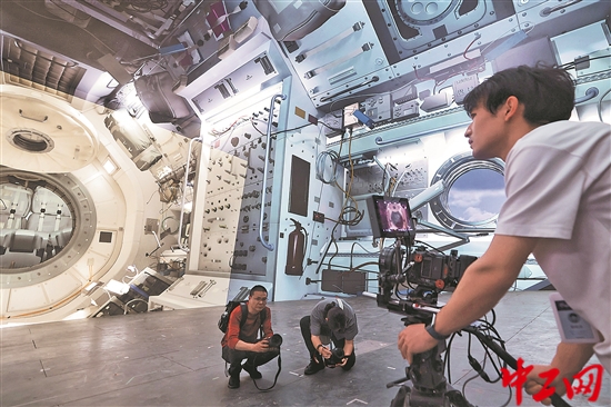 2938208_tpzz_1744353635807_b 2938208_tpzz_1744353635807_b