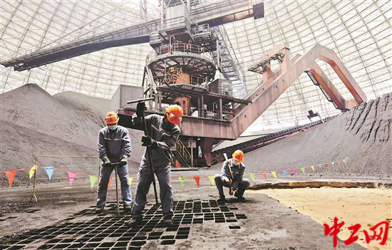 2950390_tpzz_1745219609951_b 2950390_tpzz_1745219609951_b