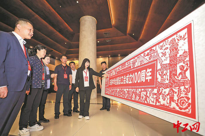 2959717_tpzz_1745830115460_b 2959717_tpzz_1745830115460_b